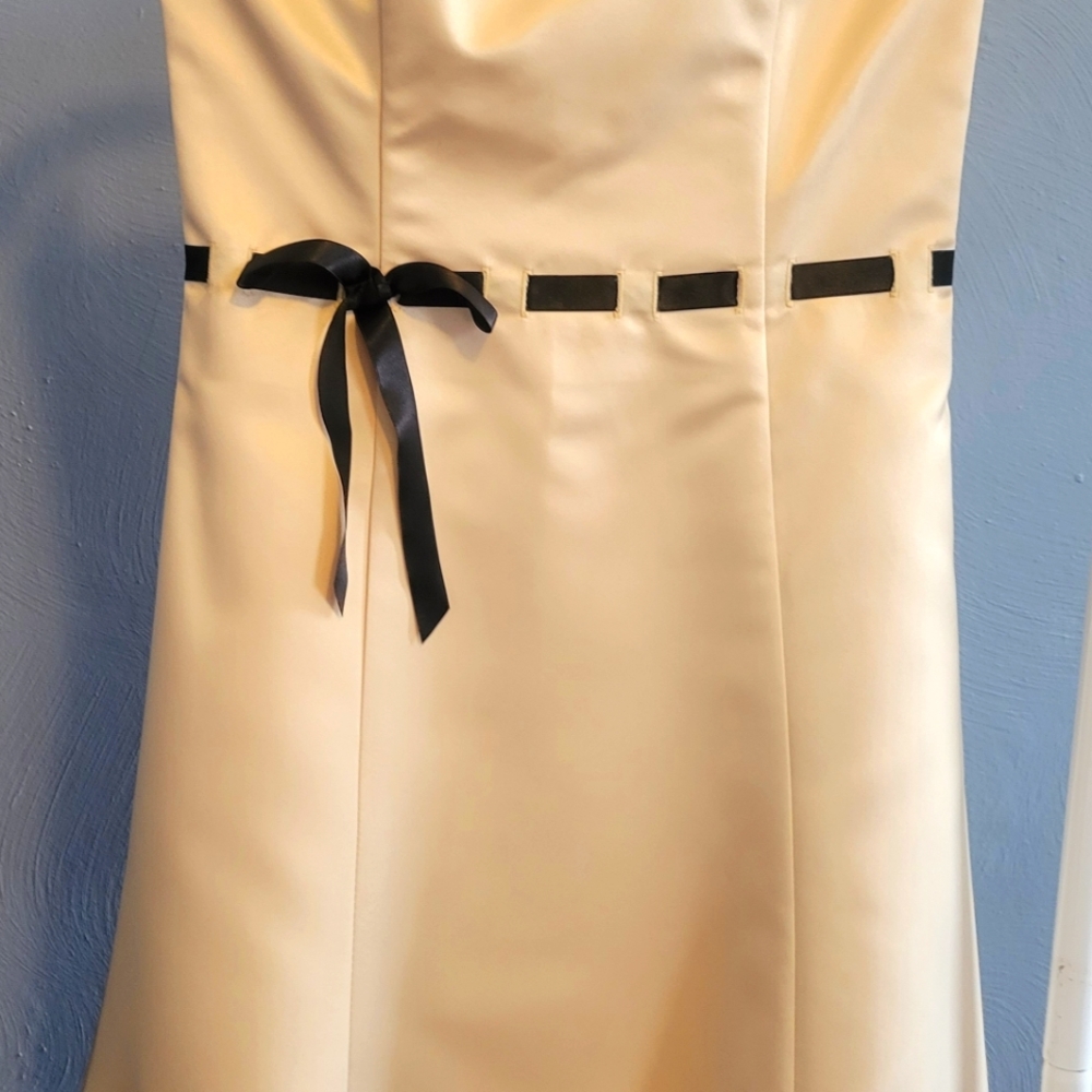 Jessica McClintock satin look dress.  Size 5/6.